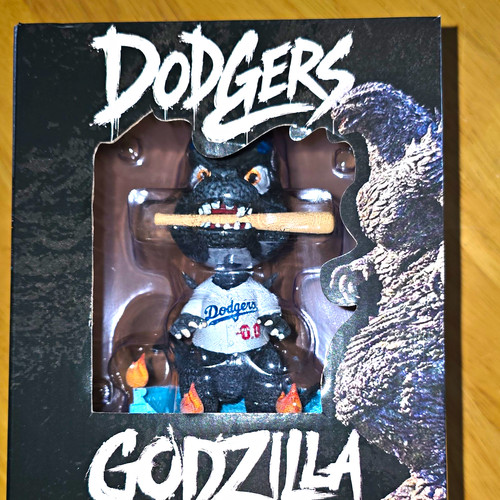 Dodgers godzilla minus - godzilla,